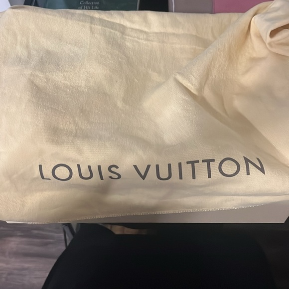 Selling a Louis Vuitton, two of them. - Picture 2 of 16